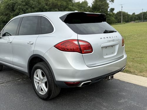 2011 Porsche Cayenne — photo 12