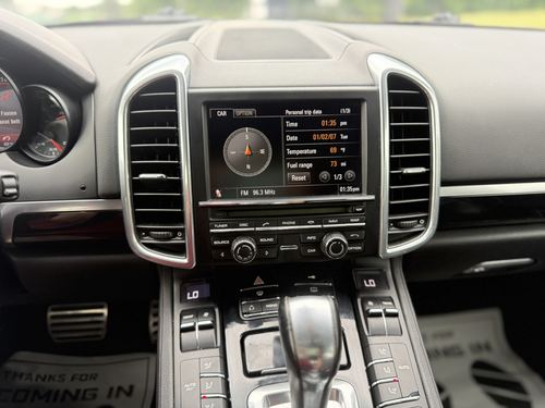2011 Porsche Cayenne — photo 23
