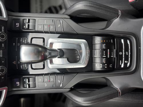 2011 Porsche Cayenne — photo 24