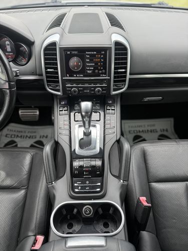 2011 Porsche Cayenne — photo 34