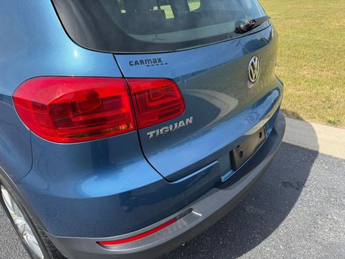2017 VW Tiguan — photo 9