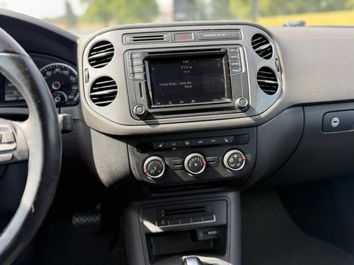 2017 VW Tiguan — photo 24