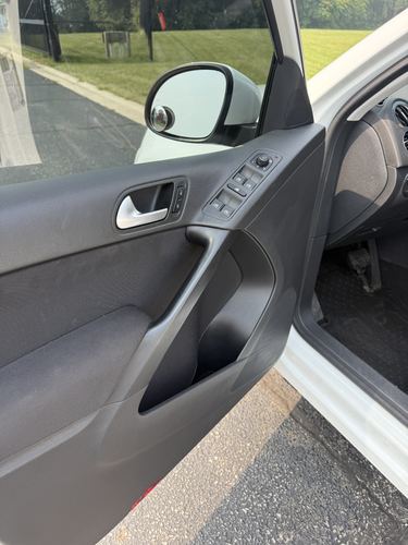 2017 VW Tiguan — photo 30