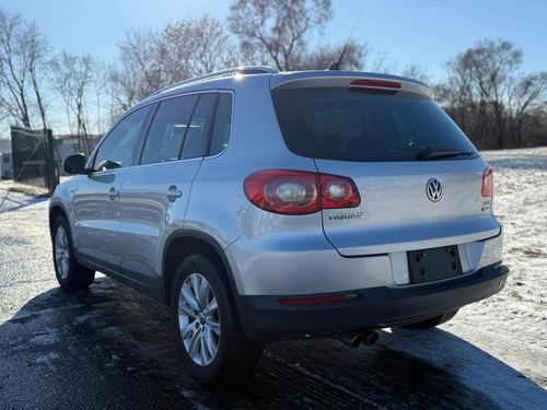 2010 Volkswagen Tiguan — photo 10