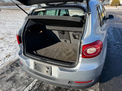 2010 Volkswagen Tiguan — photo 21