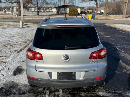 2010 Volkswagen Tiguan — photo 22