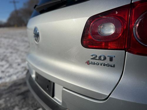 2010 Volkswagen Tiguan — photo 23