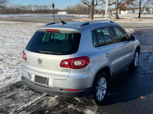2010 Volkswagen Tiguan — photo 26