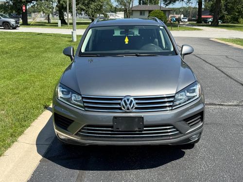 2016 Volkswagen Touareg — photo 5