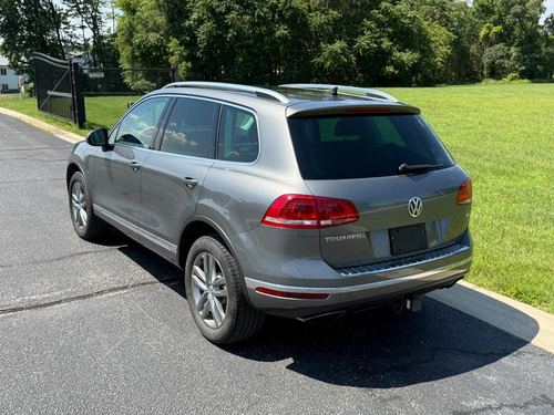 2016 Volkswagen Touareg — photo 10