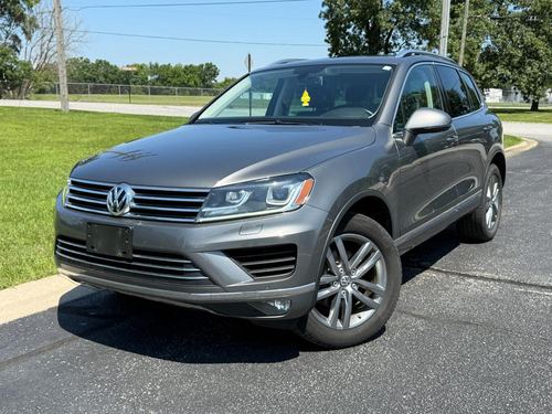 2016 Volkswagen Touareg — photo 12