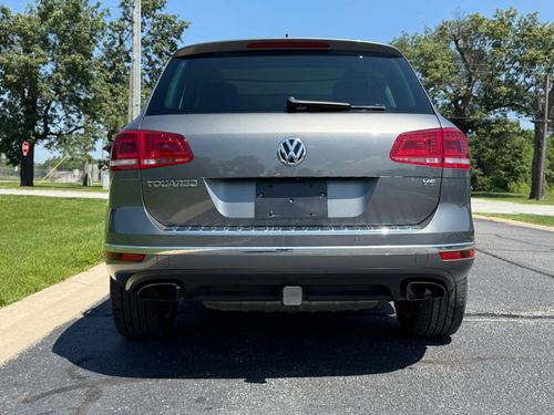 2016 Volkswagen Touareg — photo 16