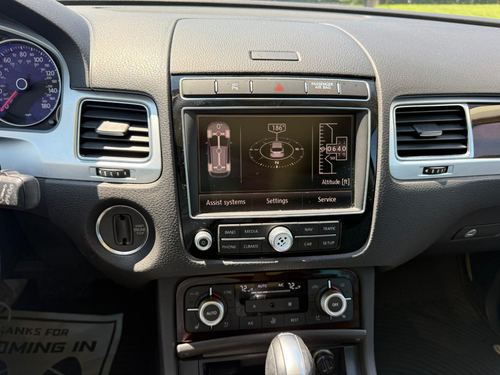 2016 Volkswagen Touareg — photo 21