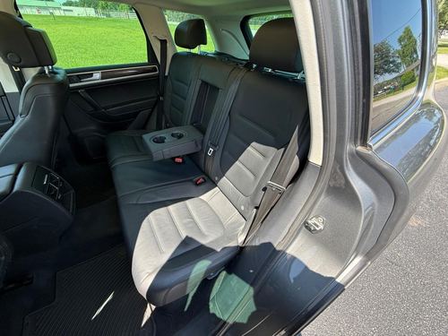 2016 Volkswagen Touareg — photo 35