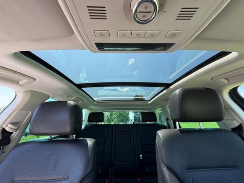 2016 Volkswagen Touareg — photo 38