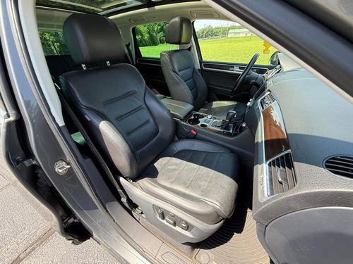 2016 Volkswagen Touareg — photo 42