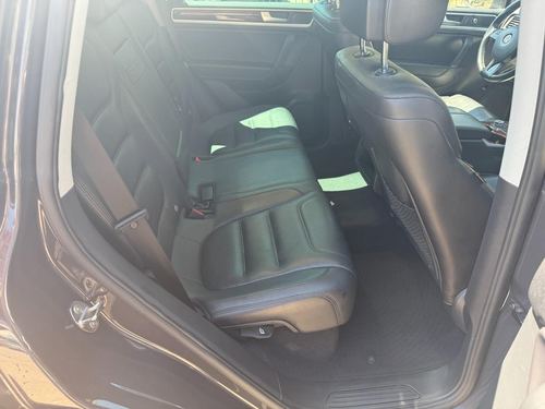 2013 Volkswagen Touareg — photo 17