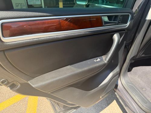 2013 Volkswagen Touareg — photo 19