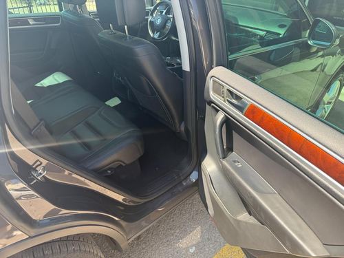 2013 Volkswagen Touareg — photo 23