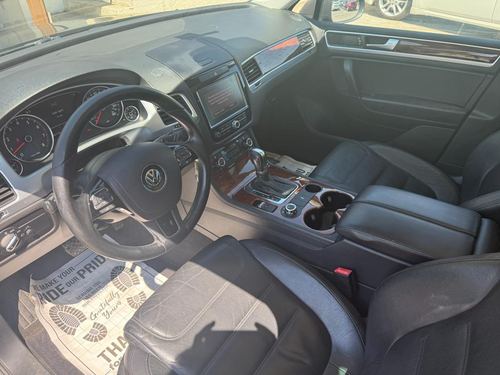 2013 Volkswagen Touareg — photo 28