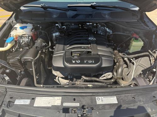 2013 Volkswagen Touareg — photo 33