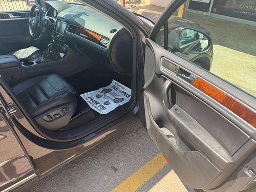 2013 Volkswagen Touareg — photo 34