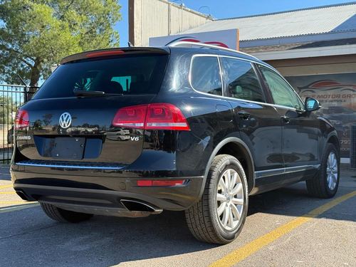 2011 VW Touareg — photo 10