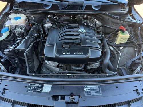 2011 VW Touareg — photo 15