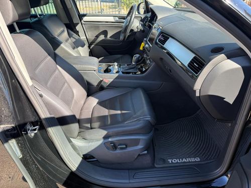 2011 VW Touareg — photo 24