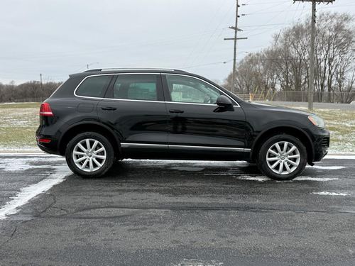 2011 VW Touareg — photo 5