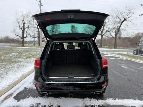 2011 VW Touareg — photo 12