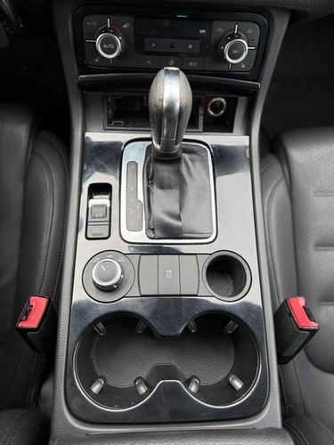 2011 VW Touareg — photo 19
