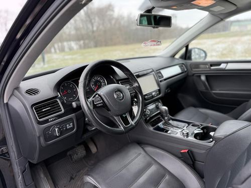 2011 VW Touareg — photo 23