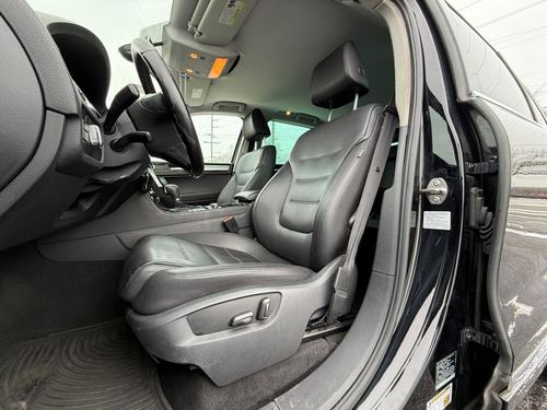 2011 VW Touareg — photo 26