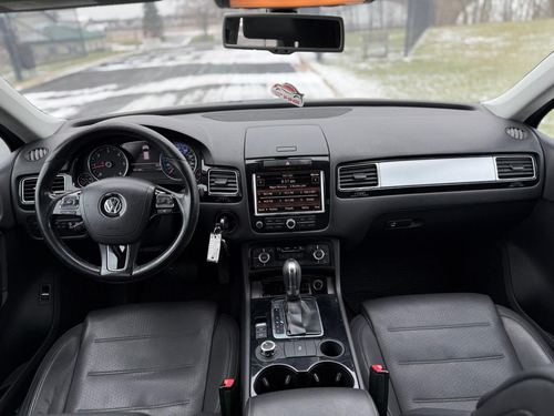 2011 VW Touareg — photo 27