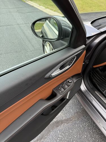 2018 Alfa Romeo Guilia — photo 31
