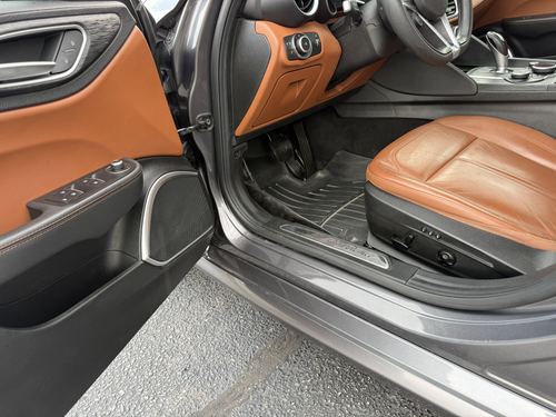 2018 Alfa Romeo Guilia — photo 32