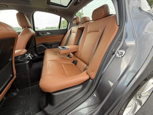 2018 Alfa Romeo Guilia — photo 39