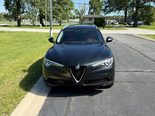 2018 Alfa Romeo Stelvio — photo 4