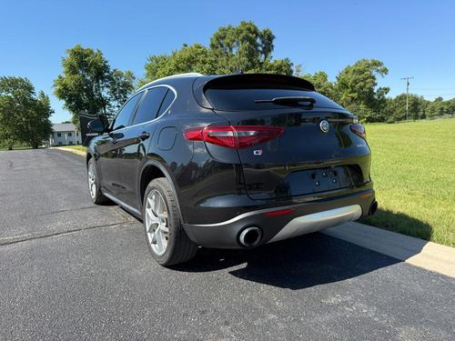2018 Alfa Romeo Stelvio — photo 9