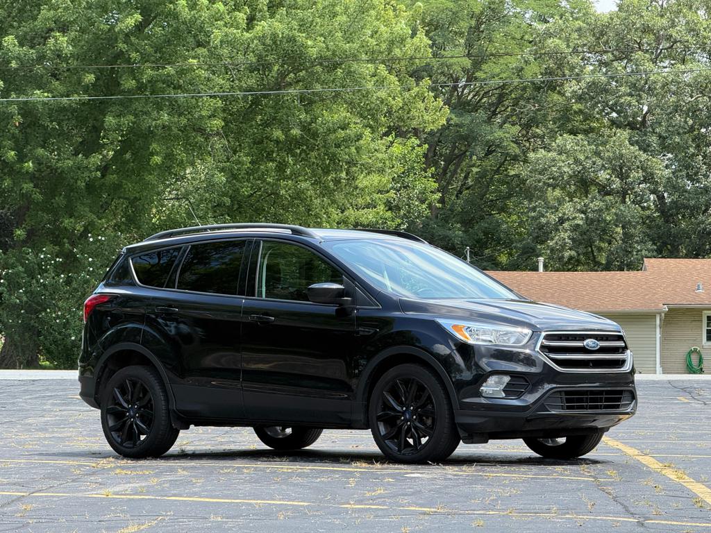 2019 Ford Escape SE — photo 1