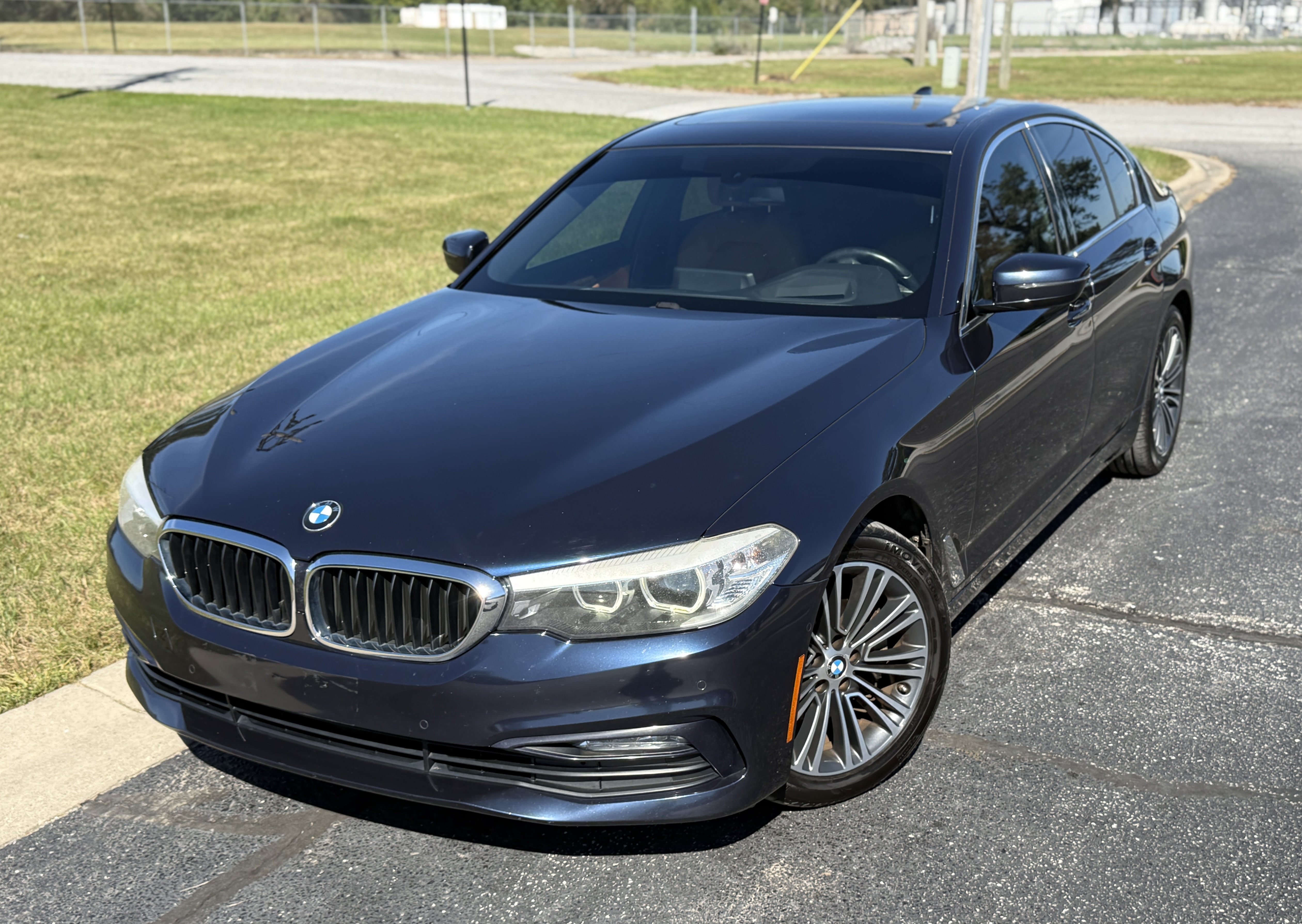 2017 BMW 530 530i — photo 1