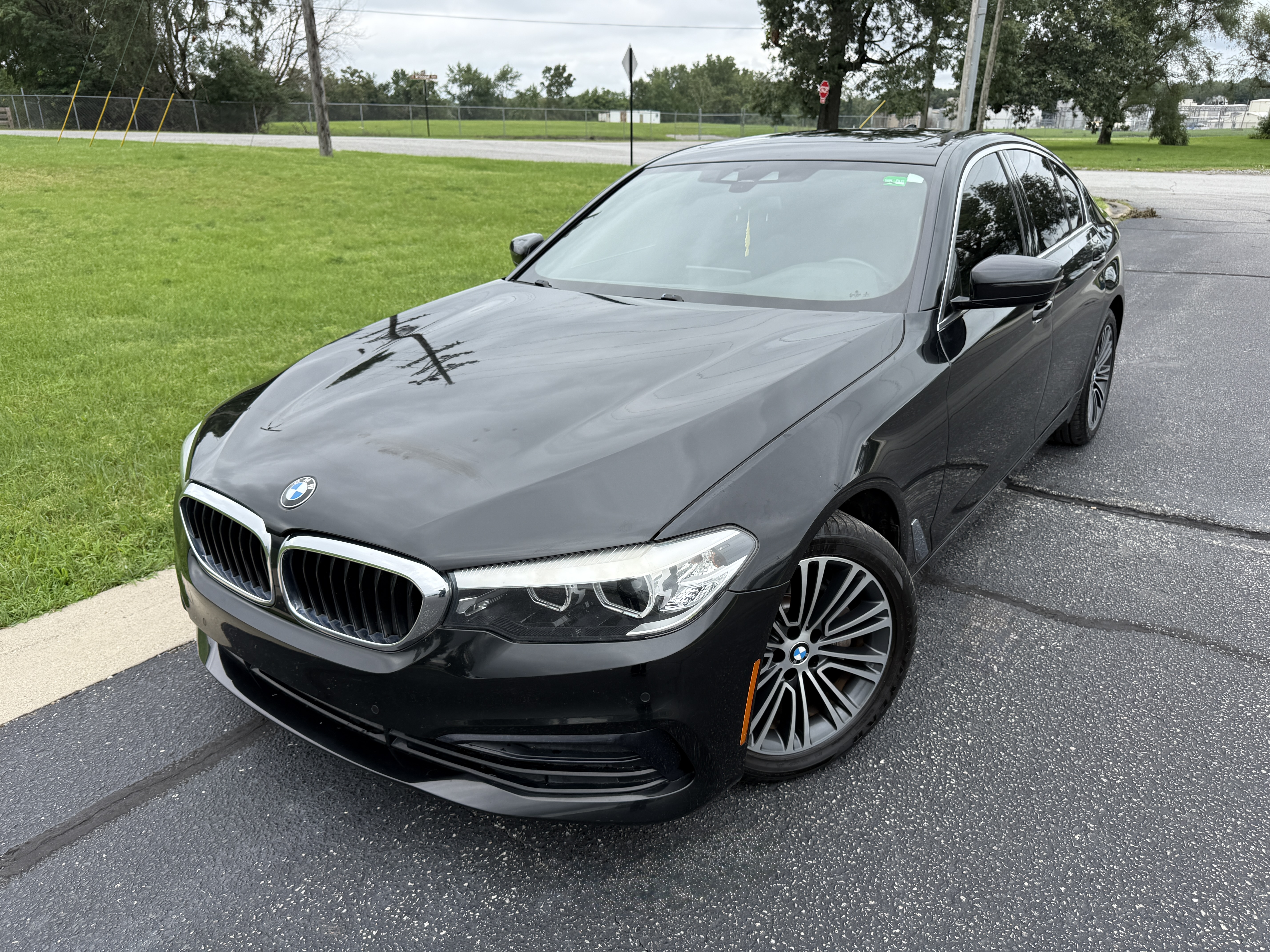 2019 BMW 530 5-Series — photo 1