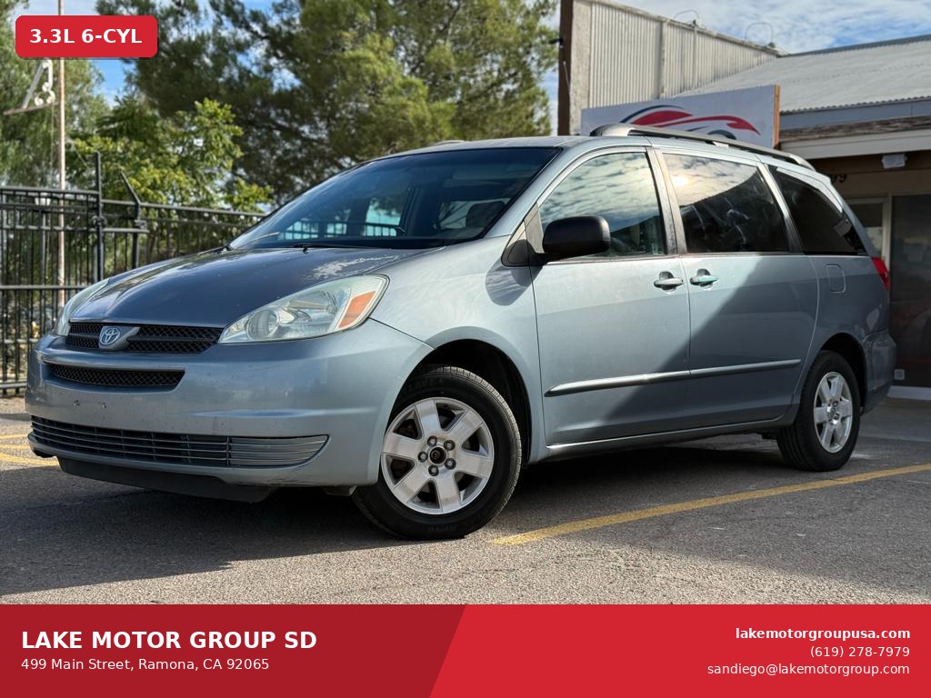 2004 Toyota Sienna LE — photo 1