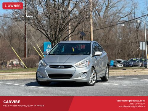 2014 Hyundai Accent 5DR SE / 5DR SE Sunroof/ 4DR GLS Prem