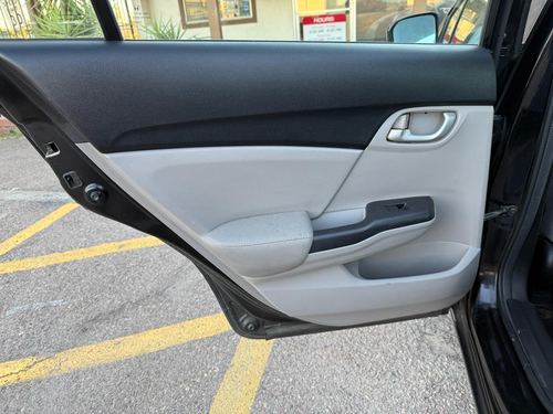 2014 Honda Civic LX — photo 25