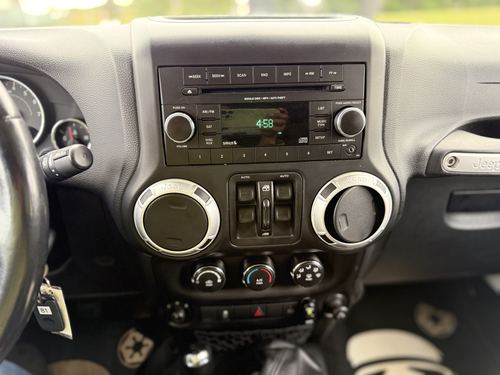 2012 Jeep Wrangler Rubicon — photo 18