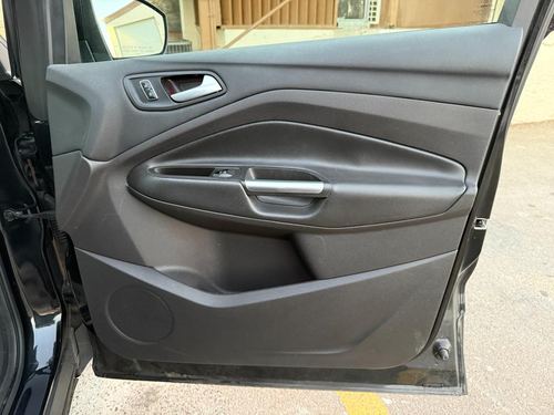 2015 Ford Escape Titanium — photo 23