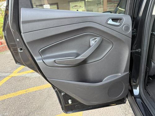 2015 Ford Escape Titanium — photo 40