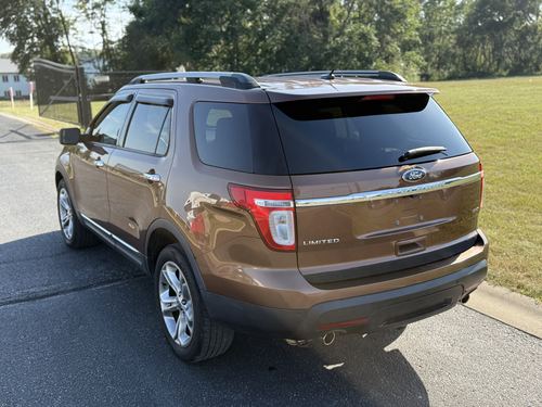 2011 Ford Explorer Limited — photo 10